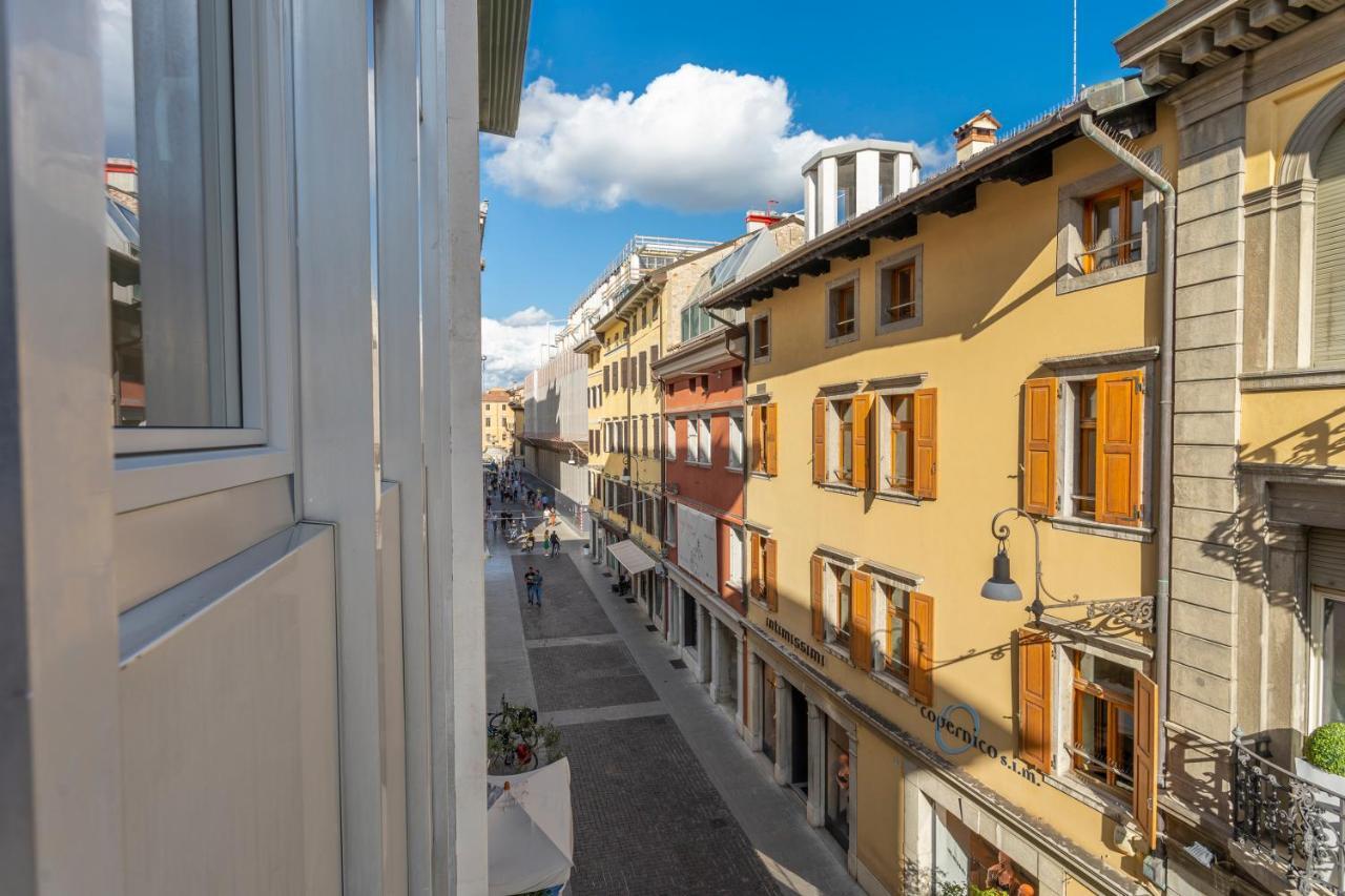 Udine Palazzo D'Aronco Modern Apartment Luaran gambar